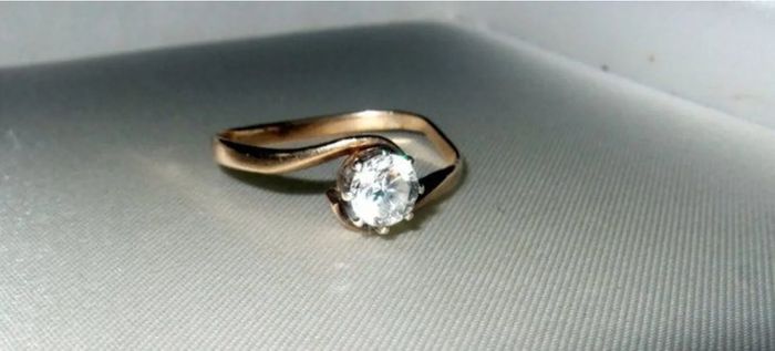 Vintage 14k Gold Twist Solitaire Ring