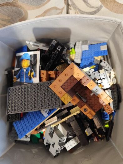 Box of Lego mix