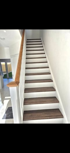 laminate stairs installed