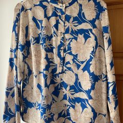 Gallery top