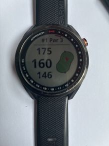 Garmin S42 golf watch