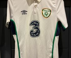 Ireland soccer jersey M