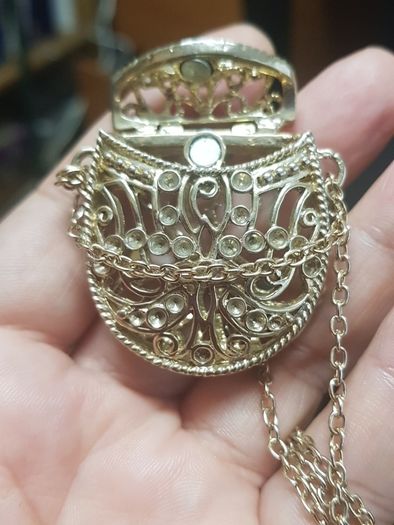 Vintage silver pouch necklace