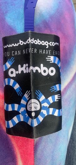 Akimbo Pillow