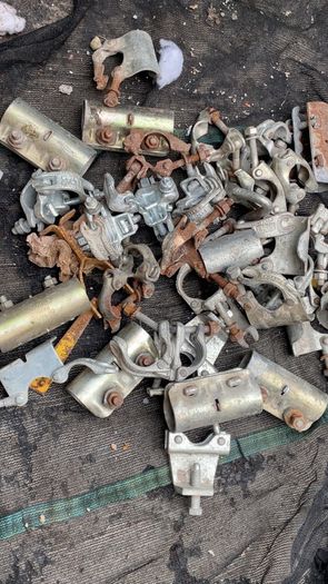 Bag of scaffold fittings
