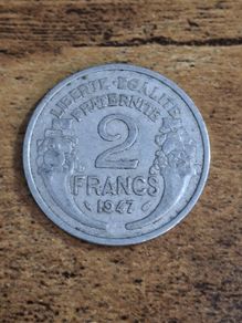 France 1947, 2 Francs Coin - free standard postage