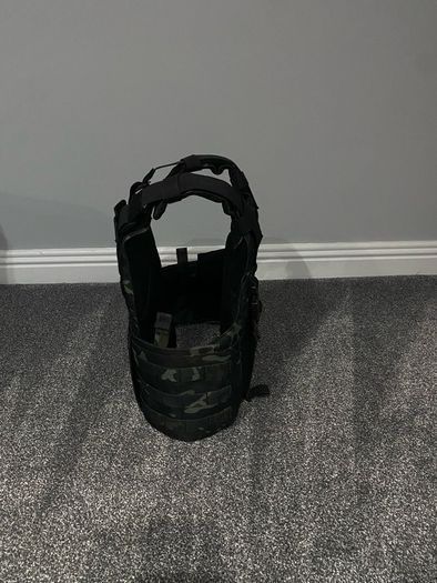 Airsoft plate carrier / vest