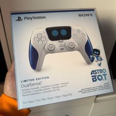 AstroBot (first run) PS5 Dualsense Controller