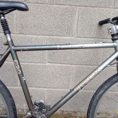Trek 820