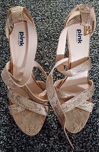 Gold Scandals (size:39) Size:6