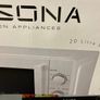 700W White Microwave Image 2