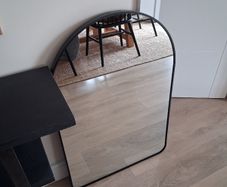 Arched mirror