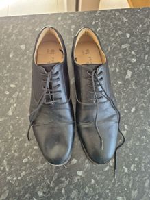 Black dress shoes