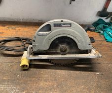 MAKITA saw 5903R good running order can test it here