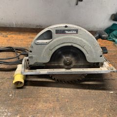 MAKITA saw 5903R good running order can test it here