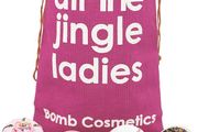 Bomb Cosmetics All the Jingle Ladies Handmade Hessian Sack Bath Blaster Gift Pack, For Her, Contains 7-Pieces, 160 g Each