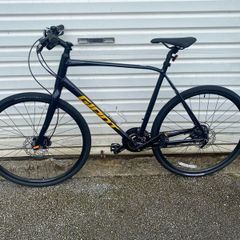 Giant Escape Disc 3 Hybrid 2026 Brand New