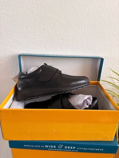 Mens shoes