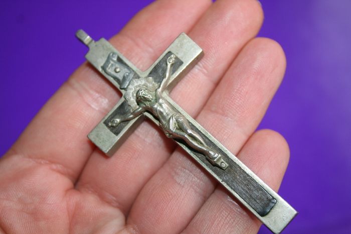 Antique Catholic Crucifix 3,2"