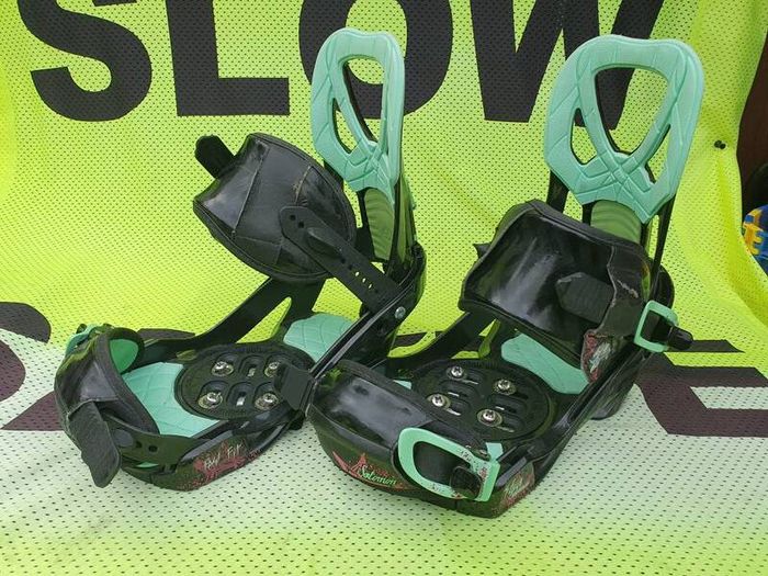 Salamon snowboard bindings