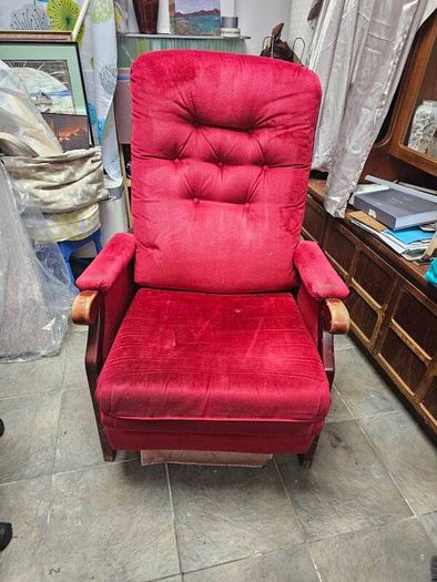 Free Red Recliner Chair Blanchardstown