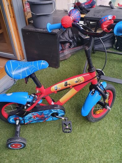 Spiderman boys bike - 3-5 years