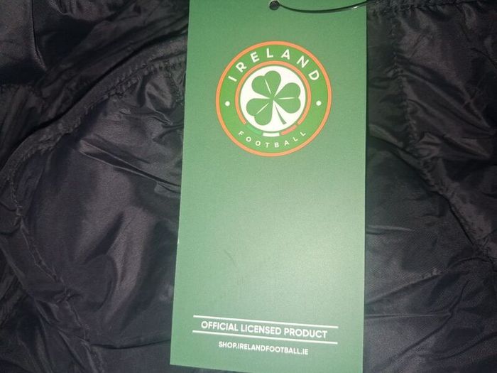 Brand New Castore Ireland Core Puffer Jacket - Size - U.K.16 - RRP - 55.00