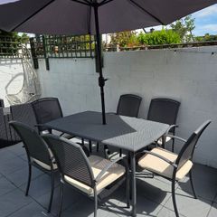 Garden Table,6 Chairs and Cushions