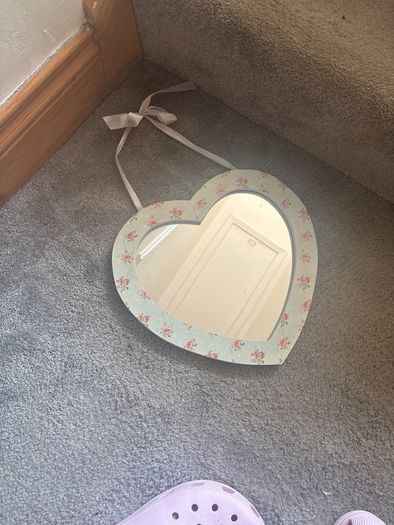 heart shaped mirror