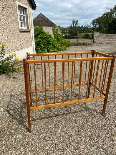 1950's baby cot for film set