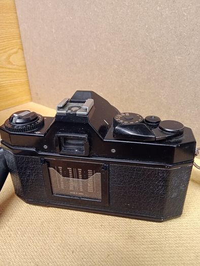 COSINA  CT-1  / 35mm Vintage Film Camera (1980s)
