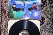 Associates: Sulk  LP Ireland