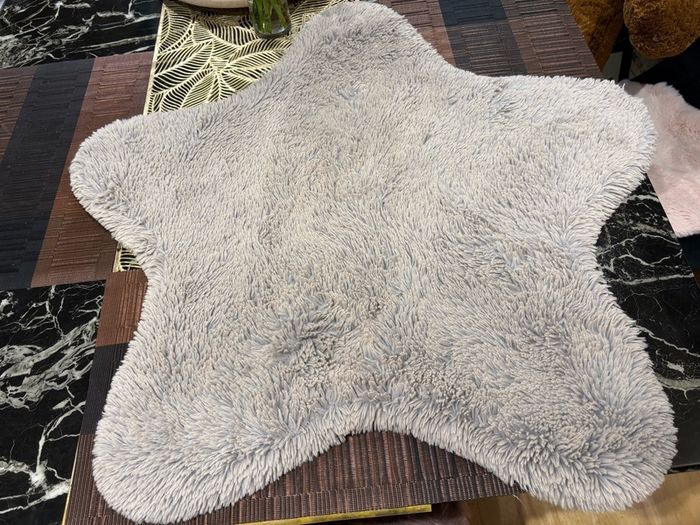 Star shape kids rug D80cm