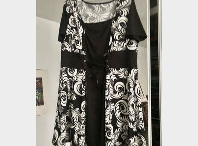 Lovely Corset Style Dress size 20