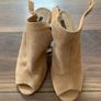 Ladies Shoes: Size 4 (E5 each pair) Image 3