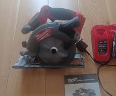 Milwaukee M18 fuel cordless circular saw