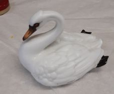 Swan ornament porcelain