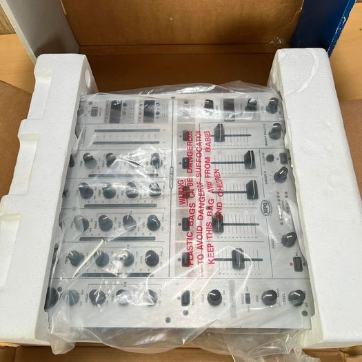 Behringer DJX700 Pro 5-Channel DJ Mixer - Boxed - Very Good Condition