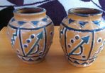2 Vases