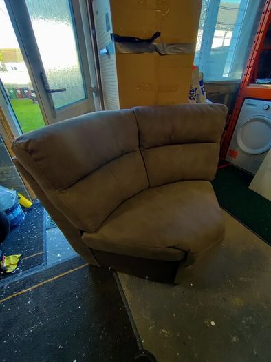 Free corner of L couch