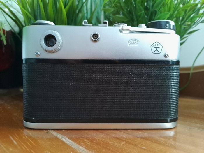 Refurbished FED-5B Olympic, 35mm Film Camera, Industar-61 Lens, M39 Mount, 256538