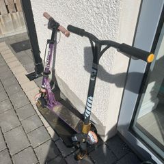 2 kids scooters
