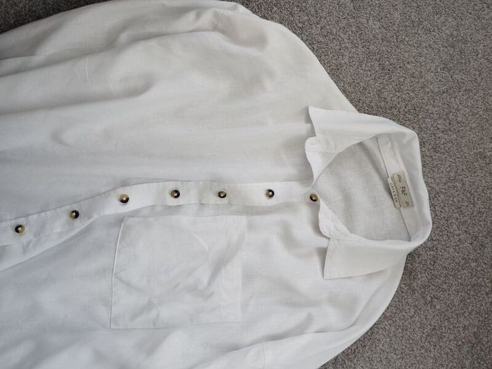 women shirt.size 12/14