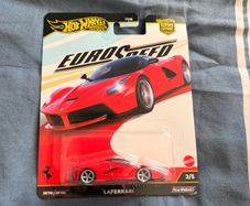 hot wheels Ferrari Laferrari