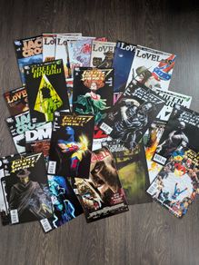 32 Various DC Vertigo Comic Books
