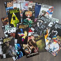 32 Various DC Vertigo Comic Books