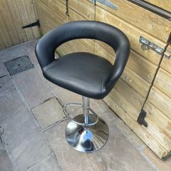 Black Faux Leather Adjustable Salon Chair