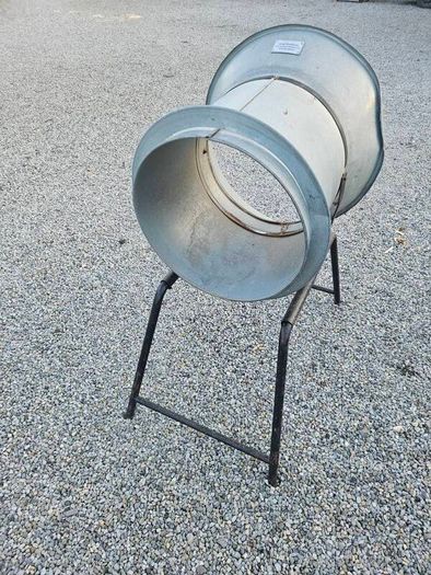 Christmas tree netting funnel stand