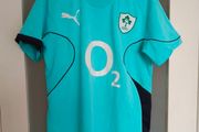 Vintage Puma 2010/11 Ireland Rugby away jersey