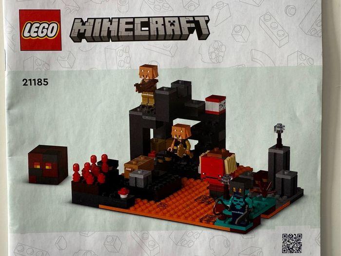 Lego Minecraft The Nether Bastion 21185